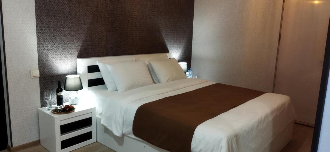 Vere Corner Hotel Тбилиси Екстериор снимка