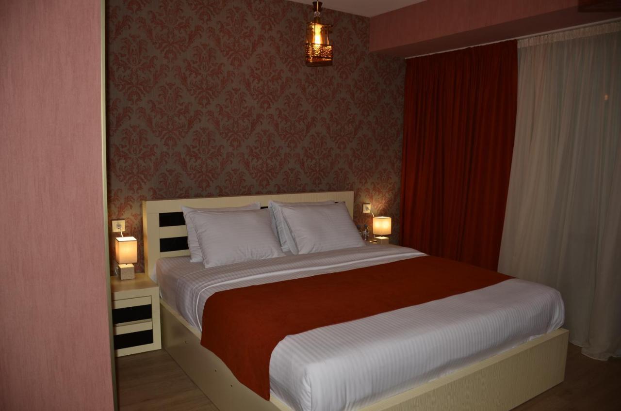Vere Corner Hotel Тбилиси Екстериор снимка
