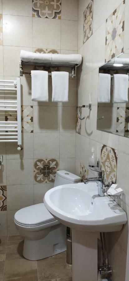Vere Corner Hotel Тбилиси Екстериор снимка
