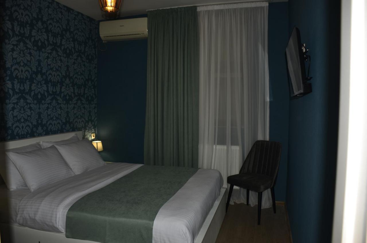 Vere Corner Hotel Тбилиси Екстериор снимка