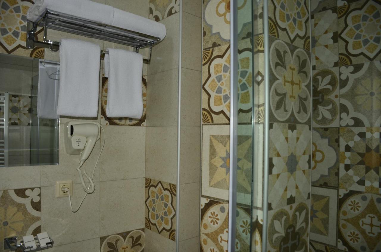 Vere Corner Hotel Тбилиси Екстериор снимка
