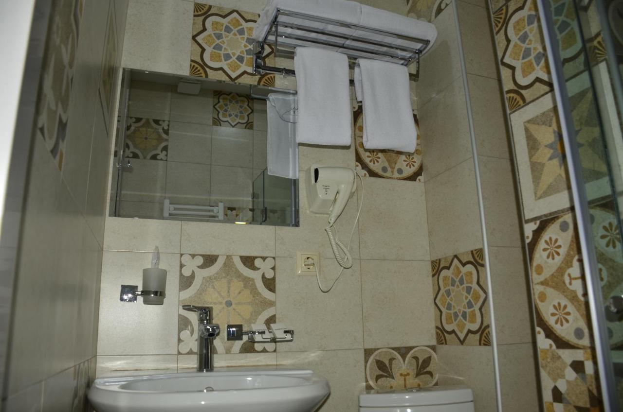 Vere Corner Hotel Тбилиси Екстериор снимка