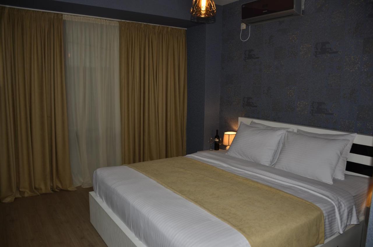 Vere Corner Hotel Тбилиси Екстериор снимка