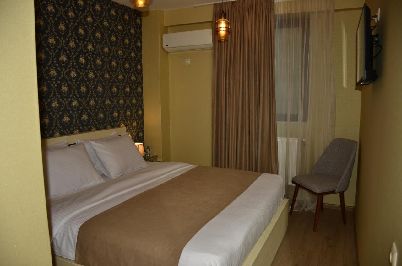 Vere Corner Hotel Тбилиси Екстериор снимка
