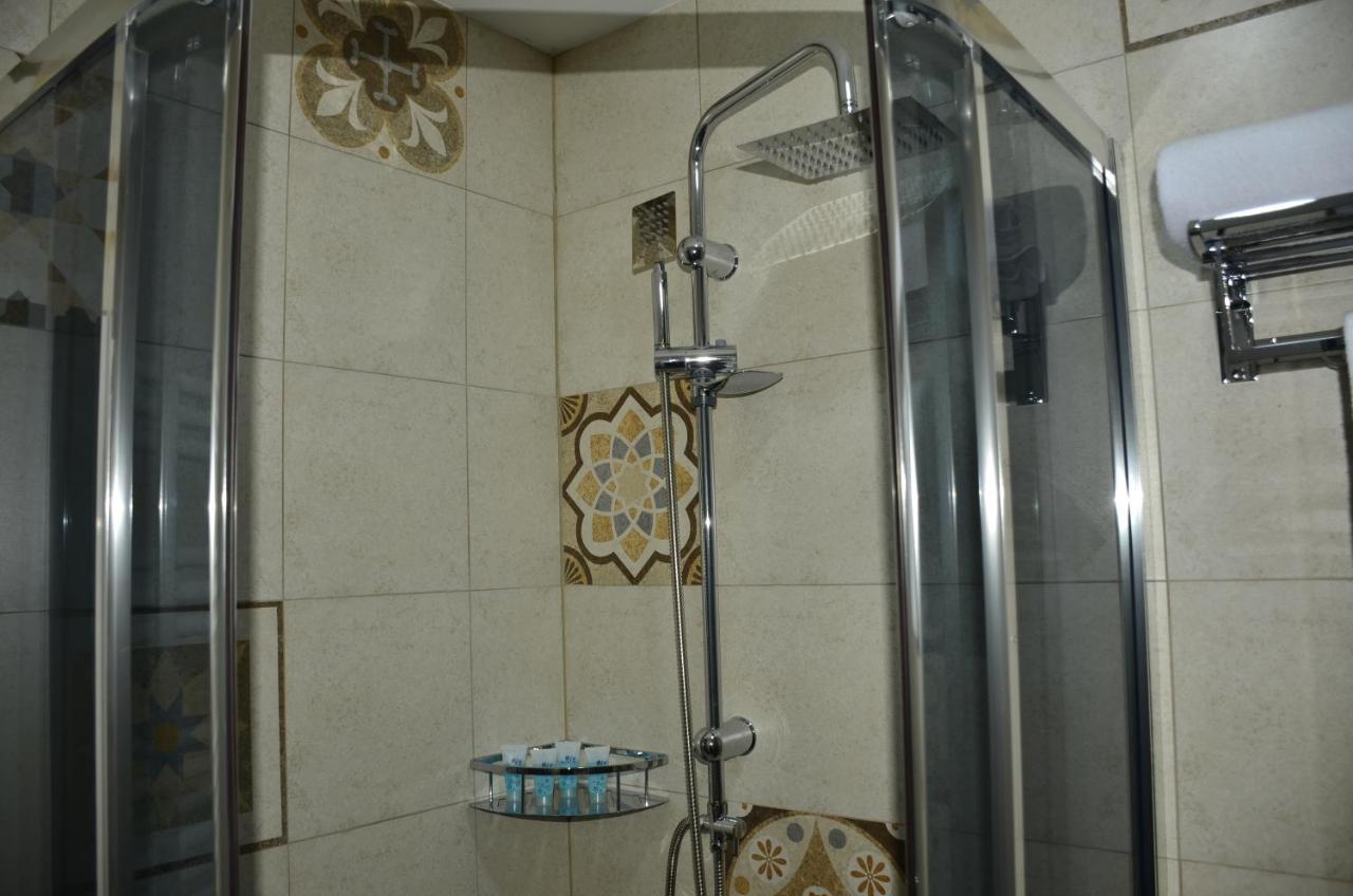 Vere Corner Hotel Тбилиси Екстериор снимка