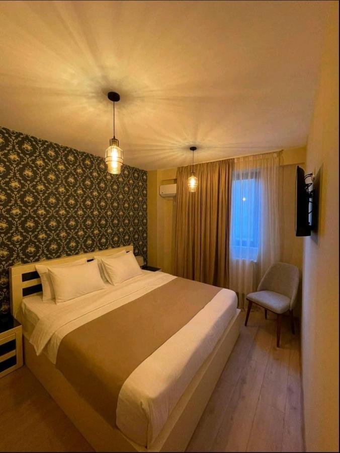 Vere Corner Hotel Тбилиси Екстериор снимка